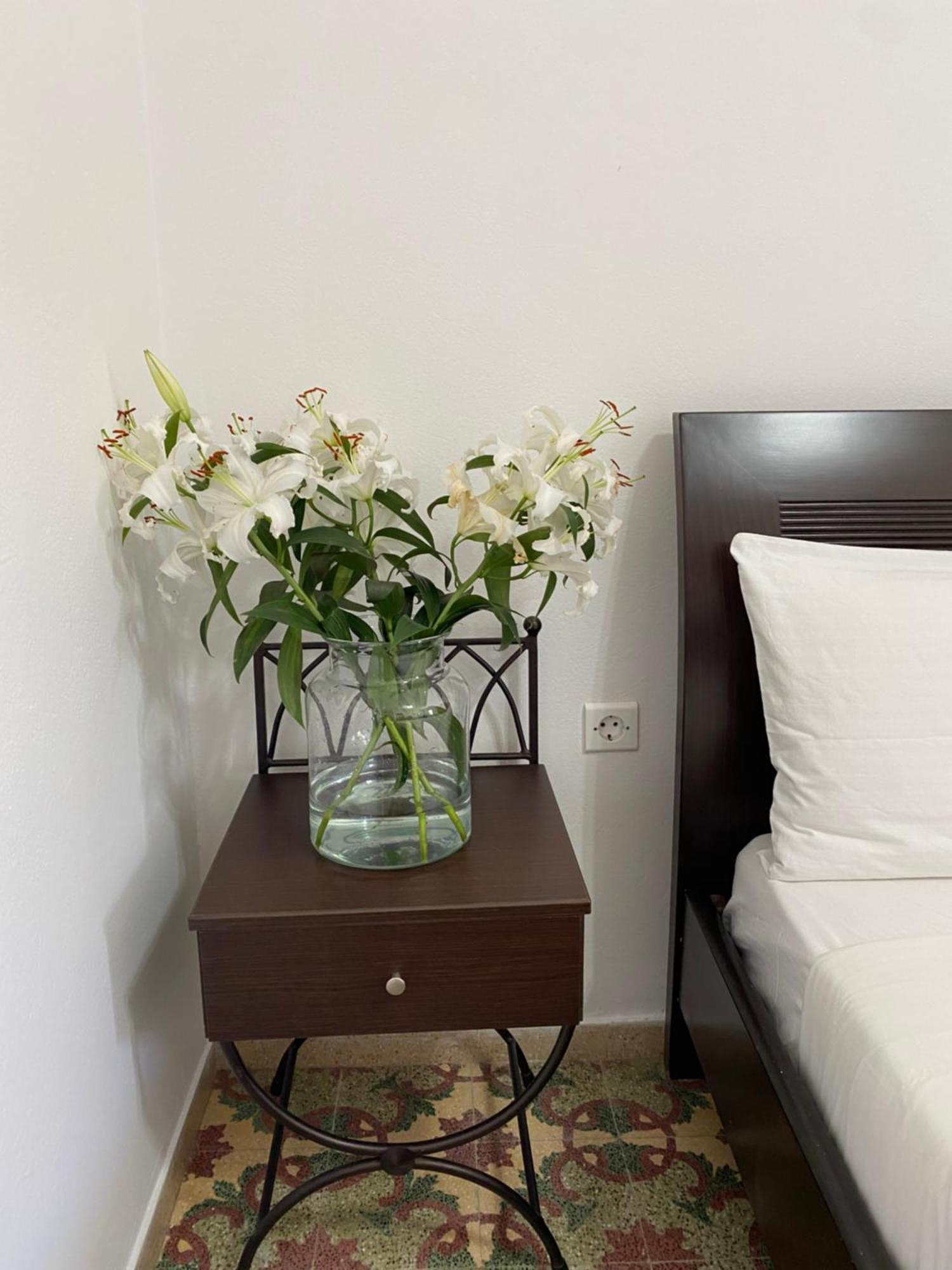 Douskos Uptown Living Hotel ไฮดรา ภายนอก รูปภาพ